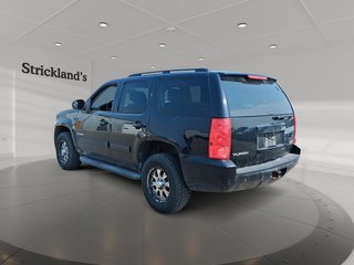 2014 GMC Yukon SLT 4WD in Stratford, Ontario - 4 - w320h240px