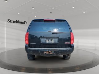 2014 GMC Yukon SLT 4WD in Stratford, Ontario - 3 - w320h240px