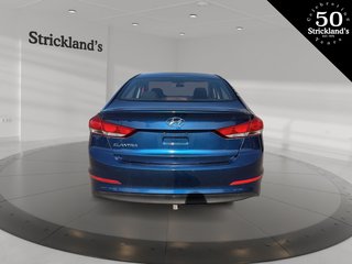 2017  Elantra Sedan LE in Stratford, Ontario - 3 - w320h240px