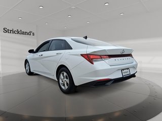 2022 Hyundai Elantra Sedan Essential IVT in Stratford, Ontario - 4 - w320h240px