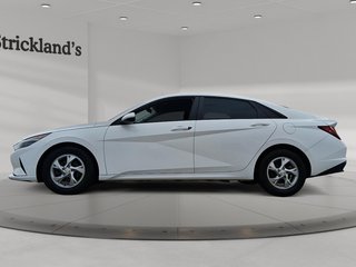 2022 Hyundai Elantra Sedan Essential IVT in Stratford, Ontario - 3 - w320h240px