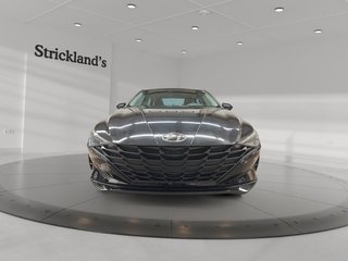 2023 Hyundai Elantra Sedan Preferred IVT in Stratford, Ontario - 2 - w320h240px