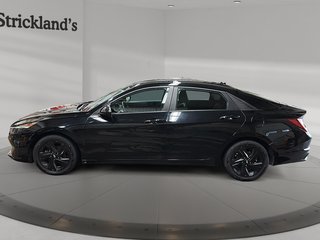 2023 Hyundai Elantra Sedan Preferred IVT in Stratford, Ontario - 5 - w320h240px