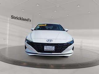 2023 Hyundai Elantra Sedan Preferred IVT in Stratford, Ontario - 2 - w320h240px