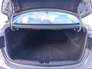 2013 Hyundai Elantra GLS at in Stratford, Ontario - 6 - w320h240px