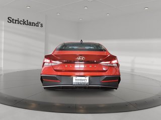 2024 Hyundai Elantra Preferred IVT w/Tech Pkg in Stratford, Ontario - 3 - w320h240px