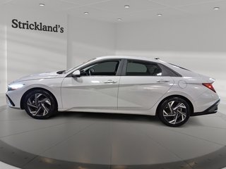 2024 Hyundai Elantra Preferred IVT w/Tech Pkg in Stratford, Ontario - 5 - w320h240px