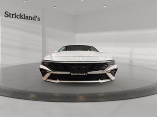 2024 Hyundai Elantra Preferred IVT w/Tech Pkg in Stratford, Ontario - 2 - w320h240px