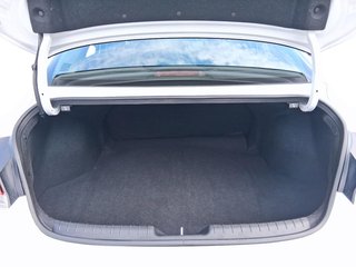 2025 Hyundai Elantra Preferred IVT in Stratford, Ontario - 6 - w320h240px