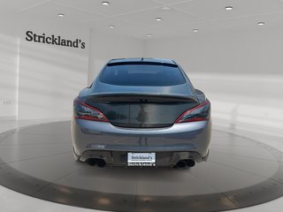 2015 Hyundai Genesis Coupe 3.8L R-Spec in Stratford, Ontario - 3 - w320h240px