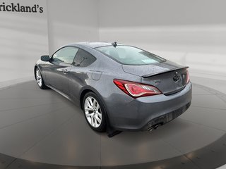 2016 Hyundai Genesis Coupe 3.8L - Premium - M6 in Stratford, Ontario - 4 - w320h240px