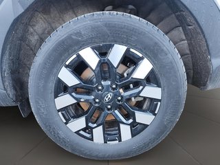 2025 Hyundai Santa Cruz Preferred AWD in Stratford, Ontario - 6 - w320h240px