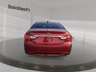 2011 Hyundai Sonata 2.0T Limited at in Stratford, Ontario - 3 - w320h240px