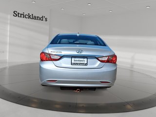 2012 Hyundai Sonata GL at in Stratford, Ontario - 3 - w320h240px