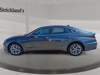 2021 Hyundai Sonata Preferred in Stratford, Ontario - 5 - w320h240px
