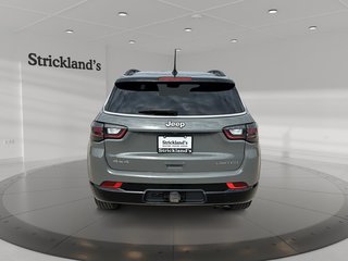 2022 Jeep Compass 4x4 Limited in Stratford, Ontario - 3 - w320h240px