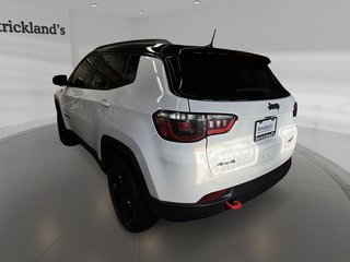 2024 Jeep Compass Trailhawk 4x4 in Stratford, Ontario - 4 - w320h240px