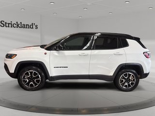 2024 Jeep Compass Trailhawk 4x4 in Stratford, Ontario - 5 - w320h240px
