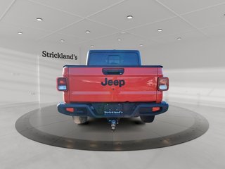 2021 Jeep Gladiator 4x4 Sport in Stratford, Ontario - 3 - w320h240px