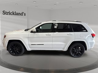2019 Jeep Grand Cherokee 4X4 Laredo in Stratford, Ontario - 5 - w320h240px