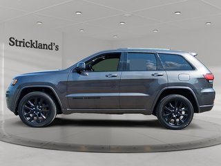 2020 Jeep Grand Cherokee 4X4 Laredo in Stratford, Ontario - 5 - w320h240px