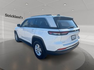 2023 Jeep Grand Cherokee 4X4 Laredo in Stratford, Ontario - 4 - w320h240px