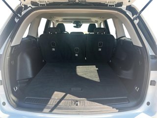 2023 Jeep Grand Cherokee 4X4 Laredo in Stratford, Ontario - 6 - w320h240px