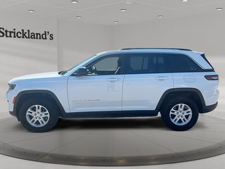 2023 Jeep Grand Cherokee 4X4 Laredo in Stratford, Ontario - 5 - w320h240px