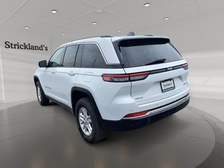 2023 Jeep Grand Cherokee 4X4 Laredo in Stratford, Ontario - 4 - w320h240px