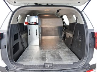 2025 Kia Carnival LX FWD in Stratford, Ontario - 6 - w320h240px