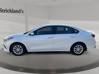 2022 Kia Forte Sedan LX IVT in Stratford, Ontario - 5 - w320h240px