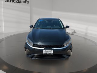 2022 Kia Forte Sedan EX IVT in Stratford, Ontario - 2 - w320h240px