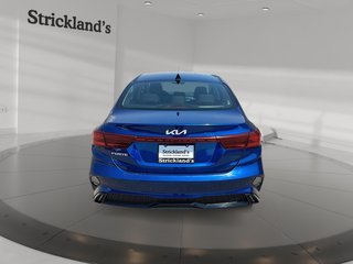2022 Kia Forte Sedan EX IVT in Stratford, Ontario - 3 - w320h240px