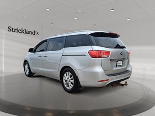 2016 Kia Sedona LX in Stratford, Ontario - 4 - w320h240px