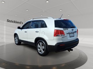 2012 Kia Sorento 3.5L EX V6 AWD at in Stratford, Ontario - 4 - w320h240px