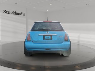 2005 MINI COOPER Classic in Stratford, Ontario - 3 - w320h240px