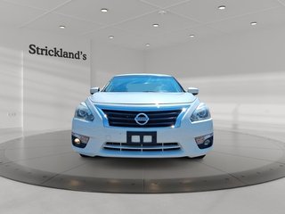 2014 Nissan Altima Sedan 2.5 CVT in Stratford, Ontario - 2 - w320h240px