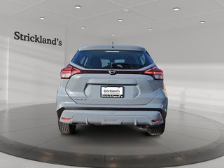 2025 Nissan Kicks Play SV FWD in Stratford, Ontario - 3 - w320h240px
