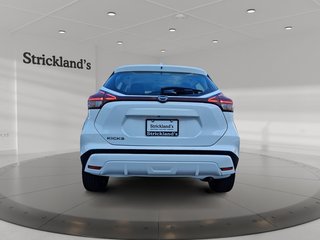 2025 Nissan Kicks Play SV FWD in Stratford, Ontario - 3 - w320h240px