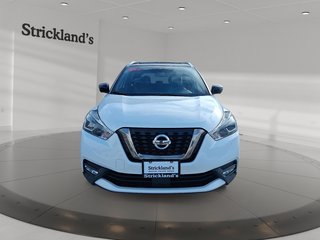 2020 Nissan Kicks SR CVT in Stratford, Ontario - 2 - w320h240px