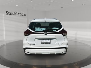 2023 Nissan Kicks SV CVT in Stratford, Ontario - 3 - w320h240px