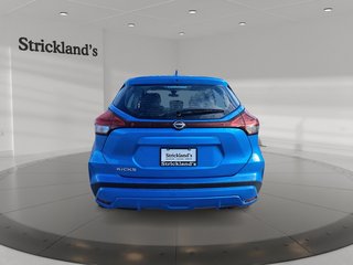 2023 Nissan Kicks S CVT in Stratford, Ontario - 3 - w320h240px
