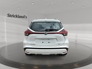 2024 Nissan Kicks SV FWD in Stratford, Ontario - 3 - w320h240px
