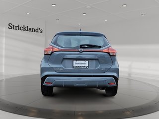 2024 Nissan Kicks SV FWD in Stratford, Ontario - 3 - w320h240px