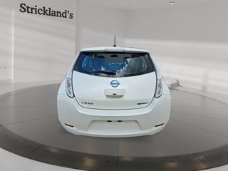 2017 Nissan Leaf SL in Stratford, Ontario - 3 - w320h240px