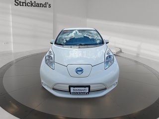 2017 Nissan Leaf SL in Stratford, Ontario - 2 - w320h240px