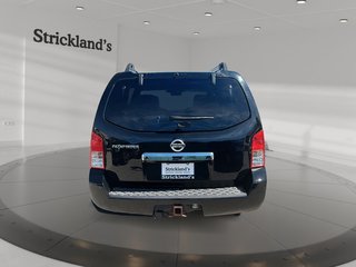 2012 Nissan Pathfinder LE AWD at in Stratford, Ontario - 3 - w320h240px
