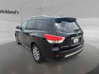2016 Nissan Pathfinder SV V6 4x4 at in Stratford, Ontario - 4 - w320h240px