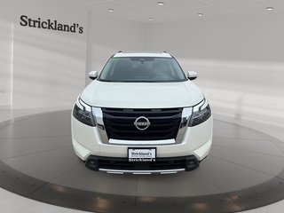 2024 Nissan Pathfinder SV 4WD in Stratford, Ontario - 2 - w320h240px