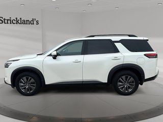 2024 Nissan Pathfinder SV 4WD in Stratford, Ontario - 5 - w320h240px